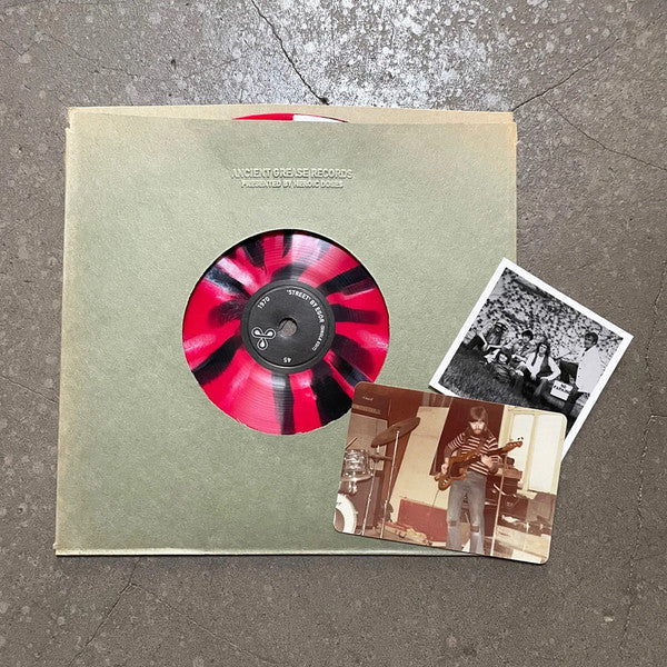 Egor (2), Common Ground (15) : Street / Who Is Free (7", Single, Spl)