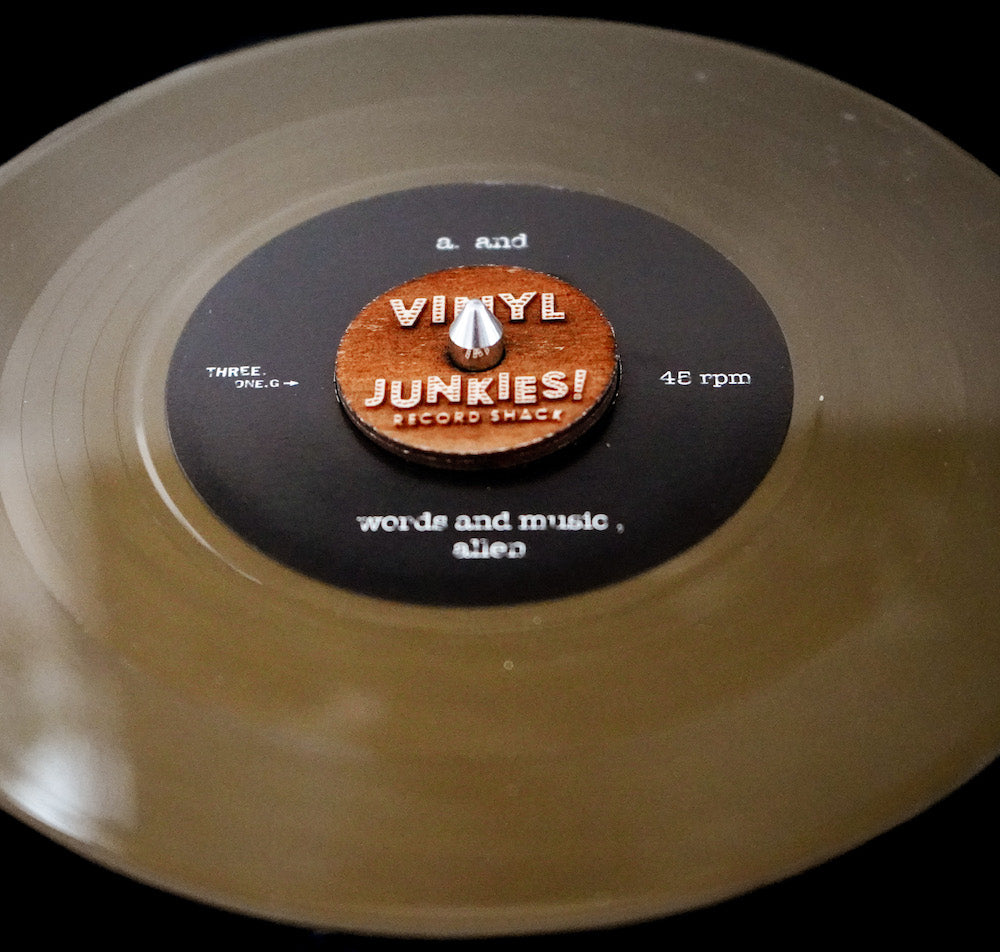 Vinyl Junkies 45 Adapter - Wood