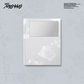 the album cover for ITZY - Motto [Photobook B ver.]
